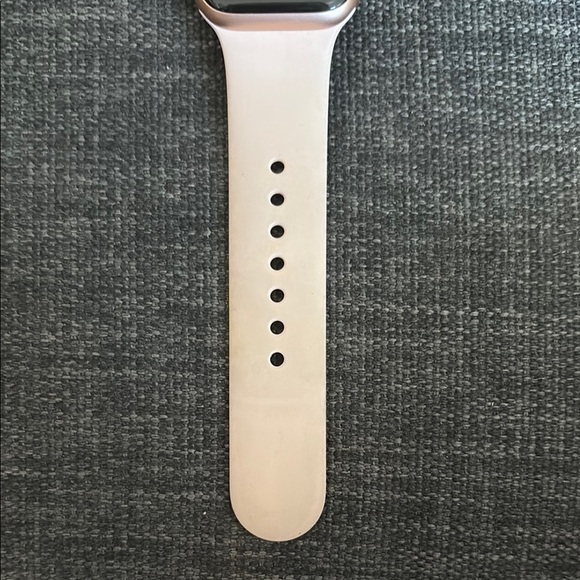 Apple Smartwatch Series SE 40mm Silver Cream Minimalist Design - Picture 3 of 6